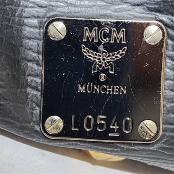 Authentic MCM Visetos Stark Leather Backpack Black/Gold main image 14